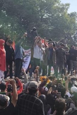 Gelombang Kenaikan Pajak Daerah dan Riak Perlawanan Rakyat
